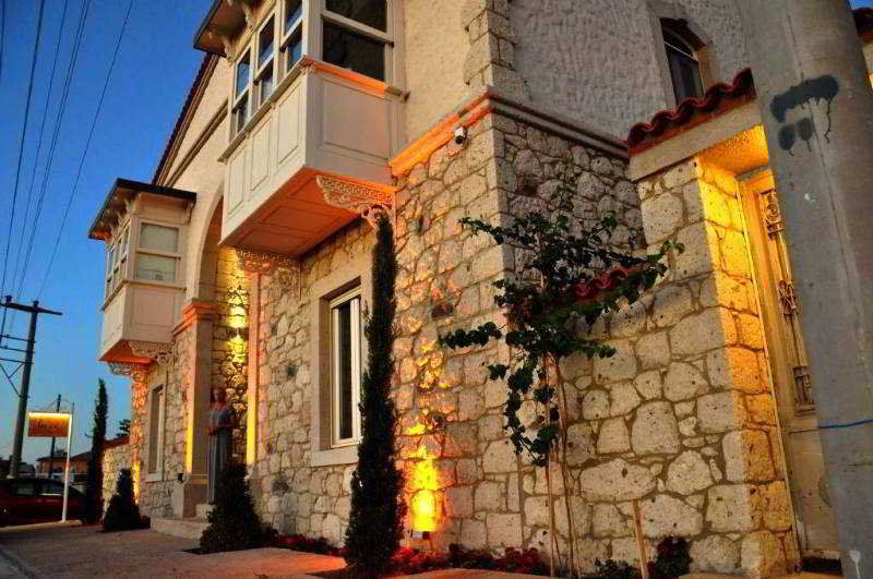 Luce Design Hotel - Special Category Алачати Экстерьер фото